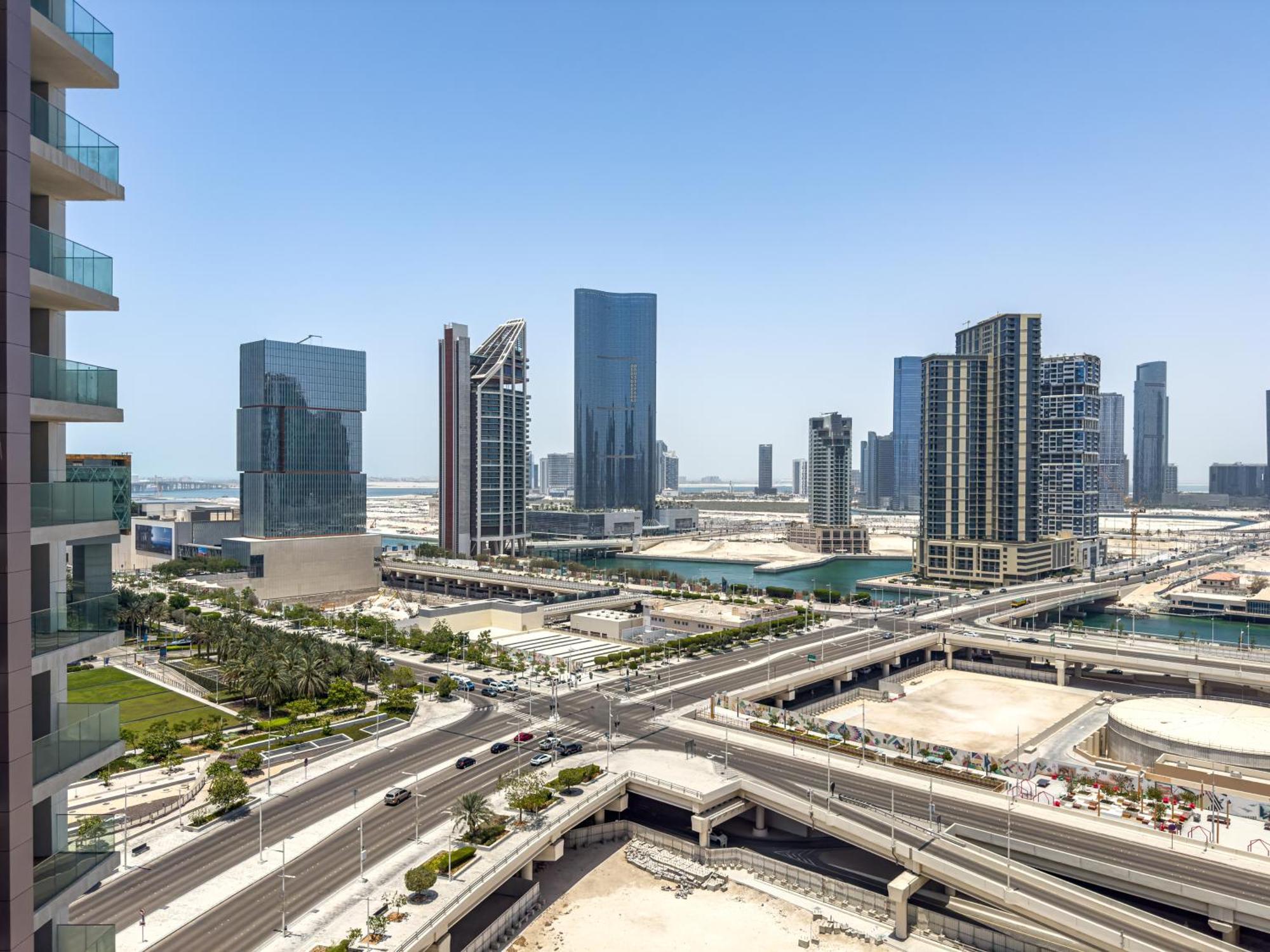 Appartamento Elegant 1bdr For Corporate, Executive, Business - 3 Min Walk To Adgm, Cleveland & Galleria - Big Balcony - Canal View - High Floor Abu Dhabi