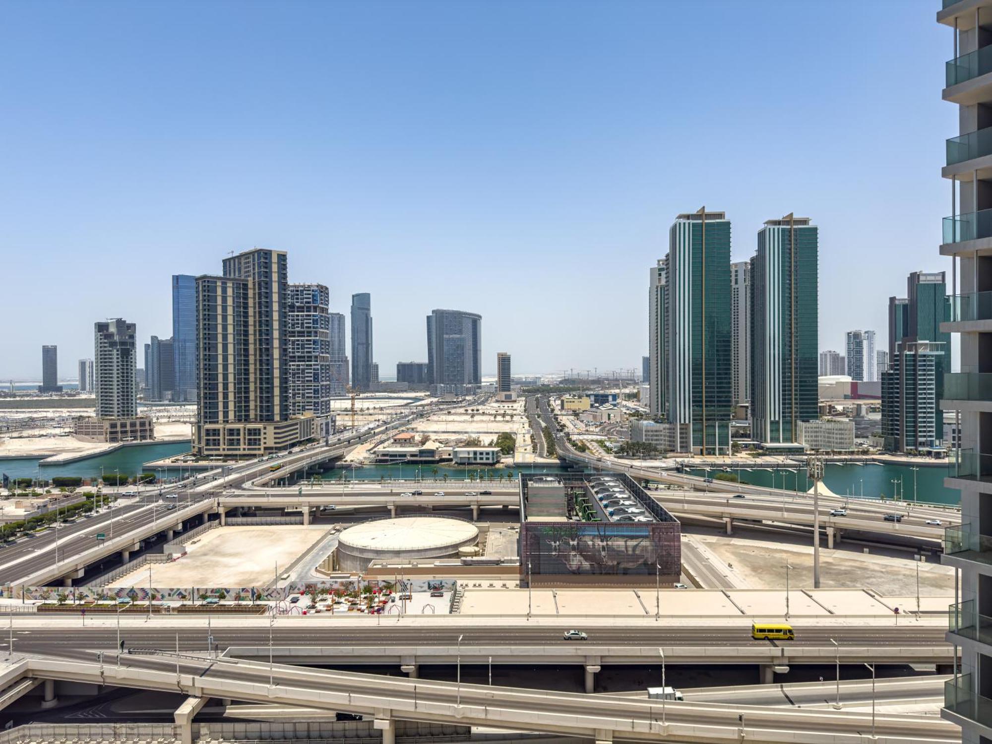 Elegant 1bdr For Corporate, Executive, Business - 3 Min Walk To Adgm, Cleveland & Galleria - Big Balcony - Canal View - High Floor * Abu Dhabi